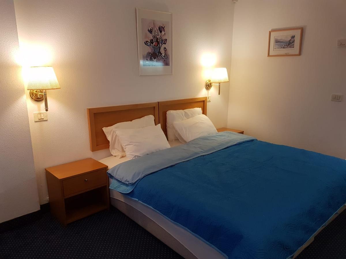 Carmel Mountain Motel Haifa Eksteriør billede